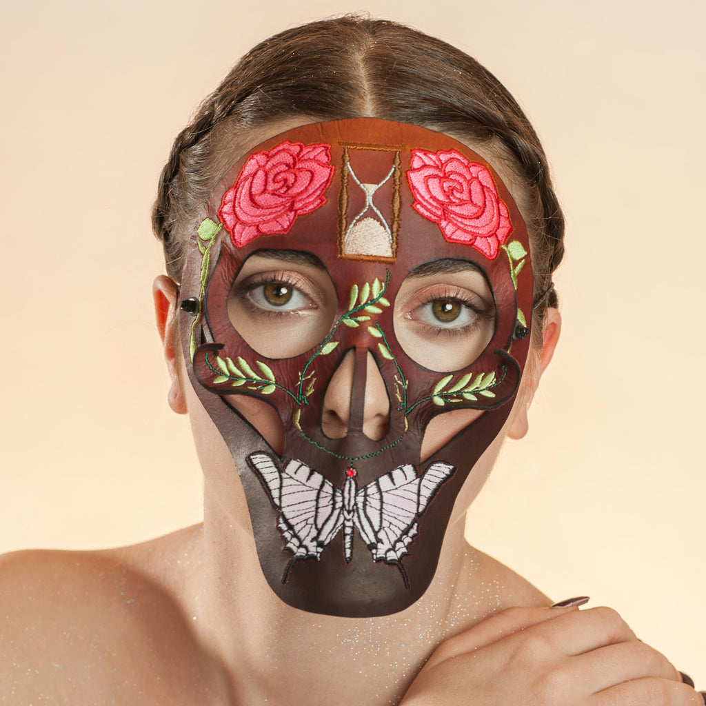 New York maskmaker Wendy Drolma. Gallery for uncompromising masks and headdresses.