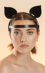New York maskmaker Wendy Drolma. Gallery for haute couture masks and headdresses.