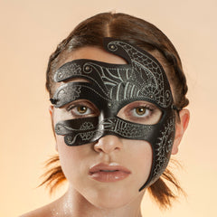 New York maskmaker Wendy Drolma. Gallery for haute couture masks and headdresses.